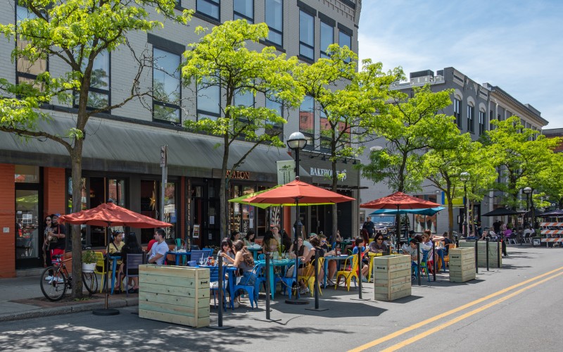 E Liberty Outdoor Dining E Liberty Outdoor Dining