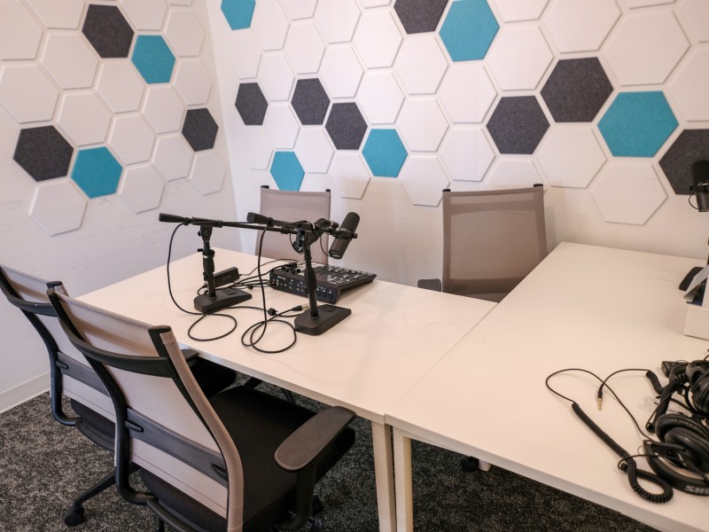 Podecasting booth Venue Coworking Space